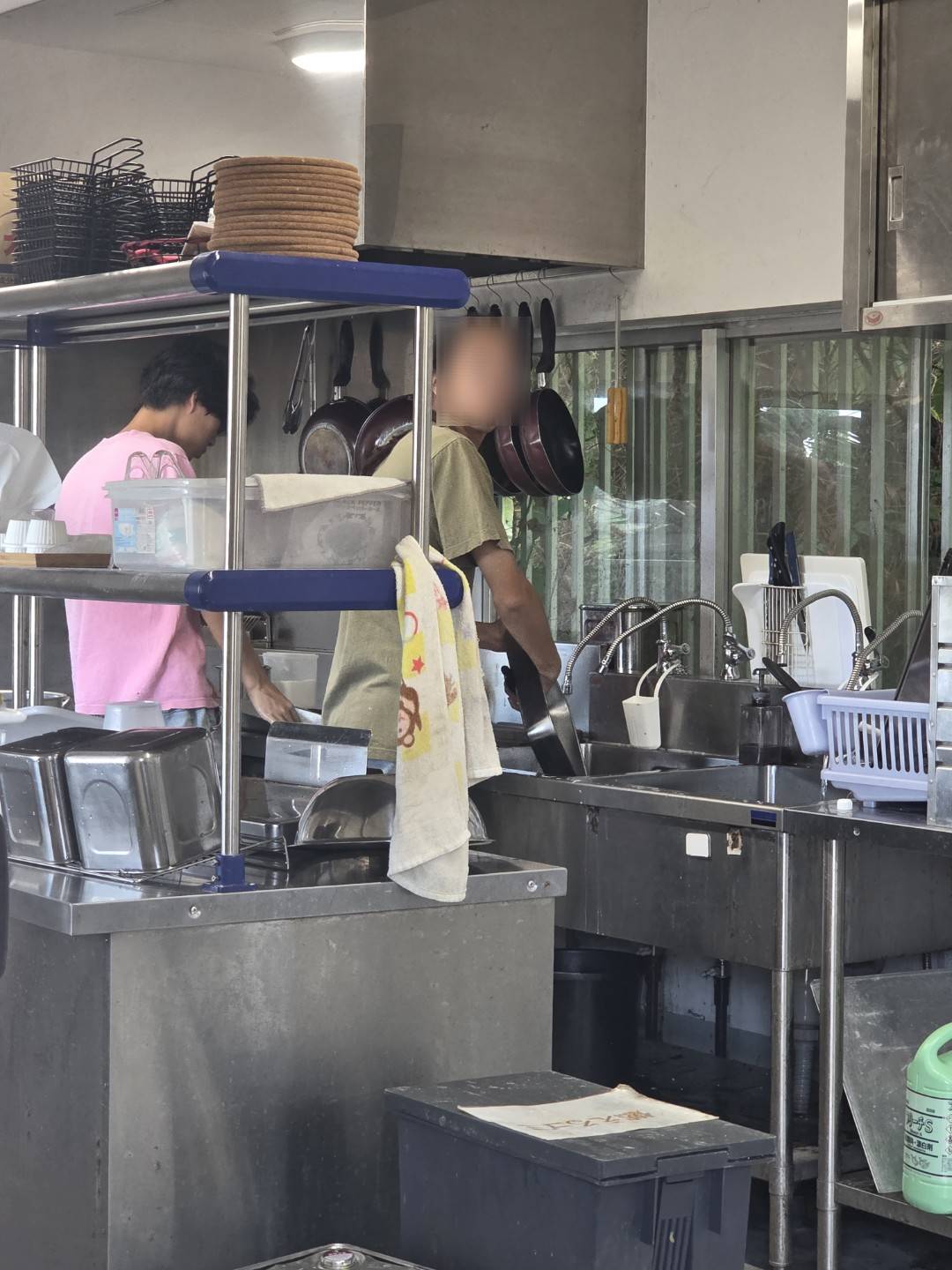 飲食店スタッフ